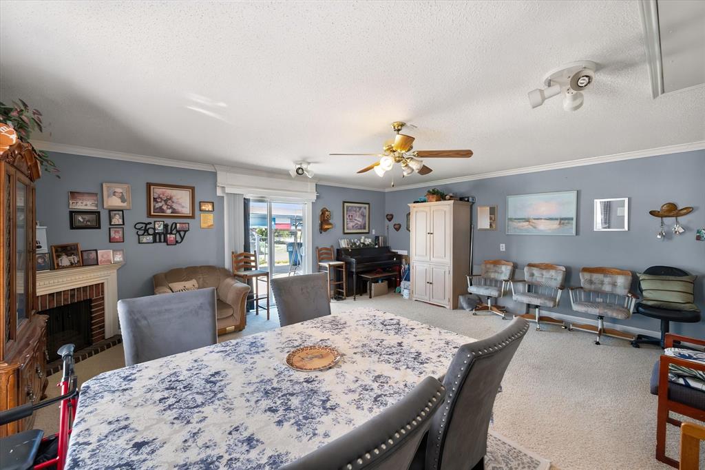 649 E Reindeer Road