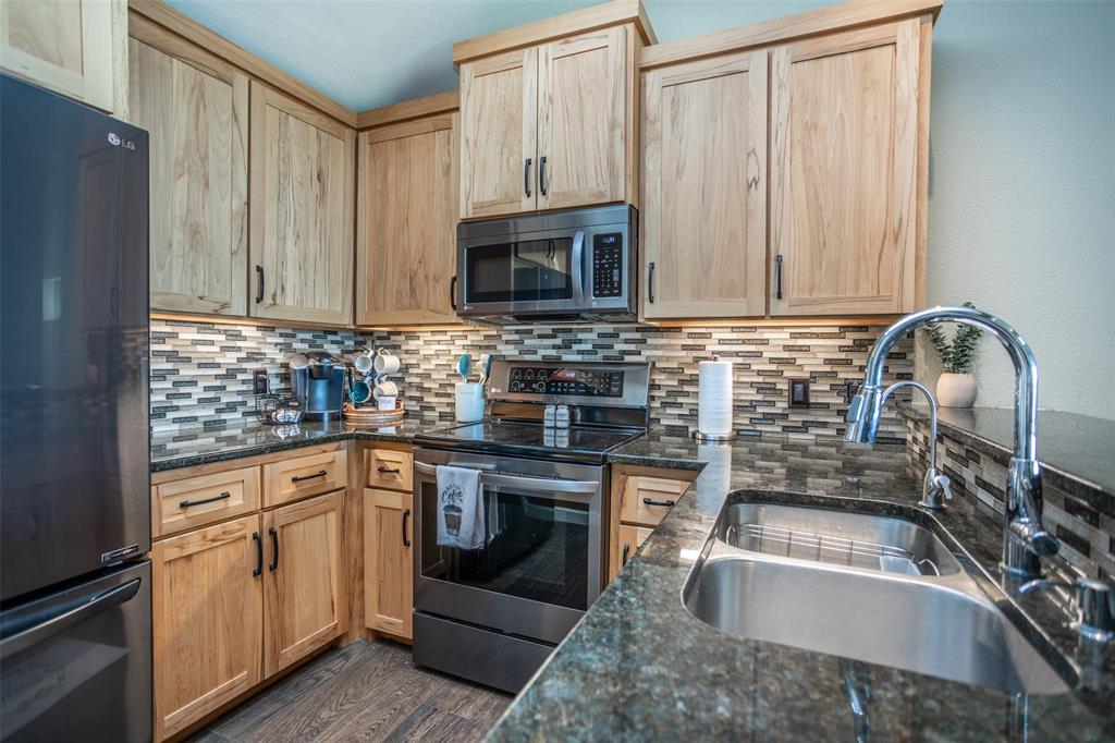 Moss Lake Estate - Residential