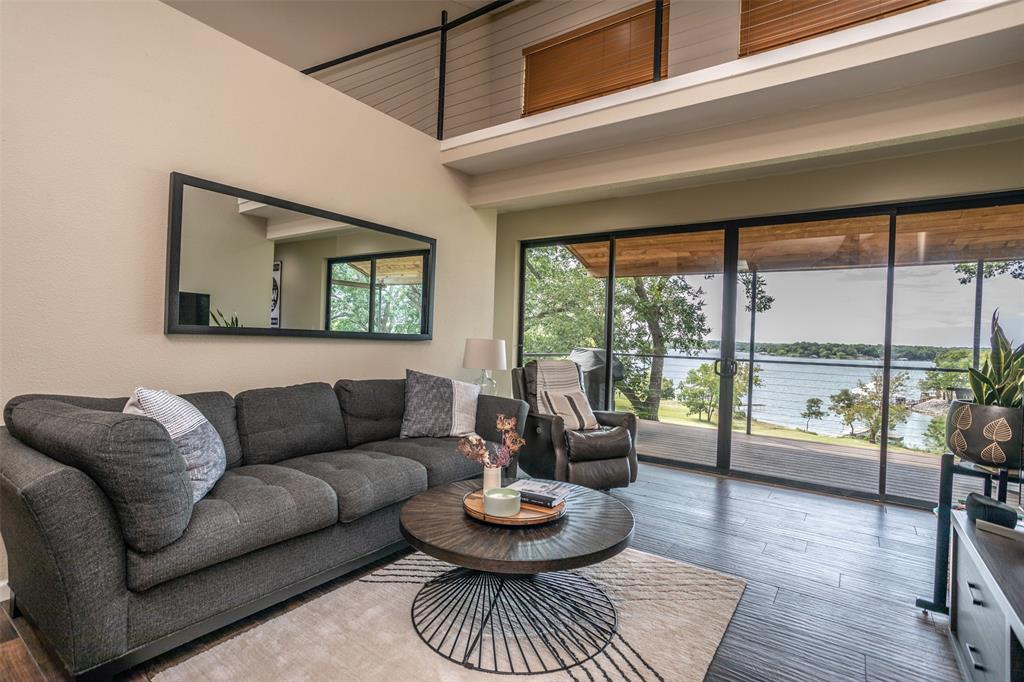 Moss Lake Estate - Residential