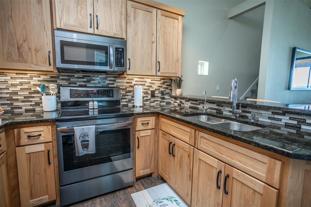 Moss Lake Estate - Residential