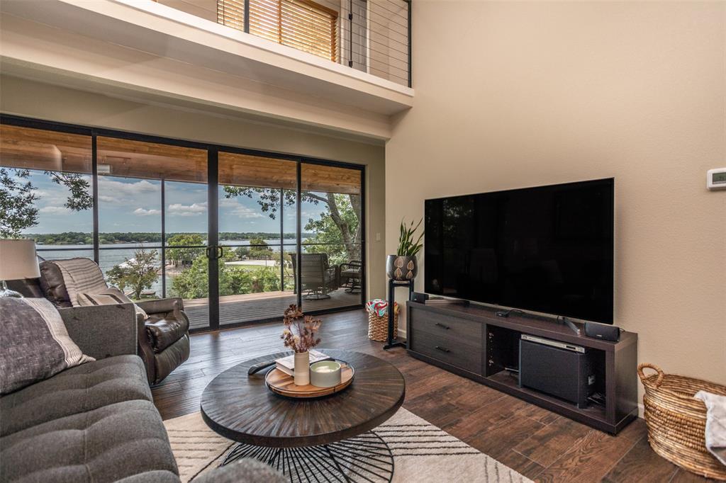 Moss Lake Estate - Residential