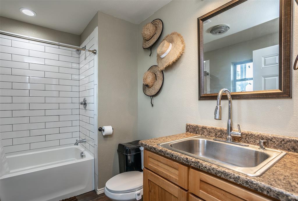 Moss Lake Estate - Residential