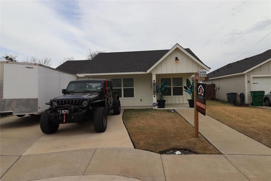 Welcome to this charming and cozy 3-bedroom, 2-bath home in Terrell, TX. Featuring a comfortable layout and a large backyard perfect for entertaining or relaxing, this home offers the ideal blend of space and comfort. Enjoy being just minutes from Terrell’s shopping, dining, and local attractions, with an easy 30-minute drive to the DFW Metroplex. A perfect opportunity for anyone seeking small-town charm with big-city convenience.