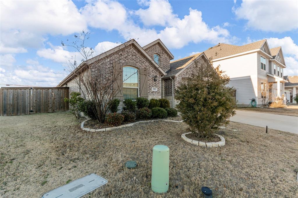 2050 Clearmist Way