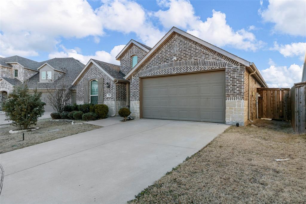 2050 Clearmist Way