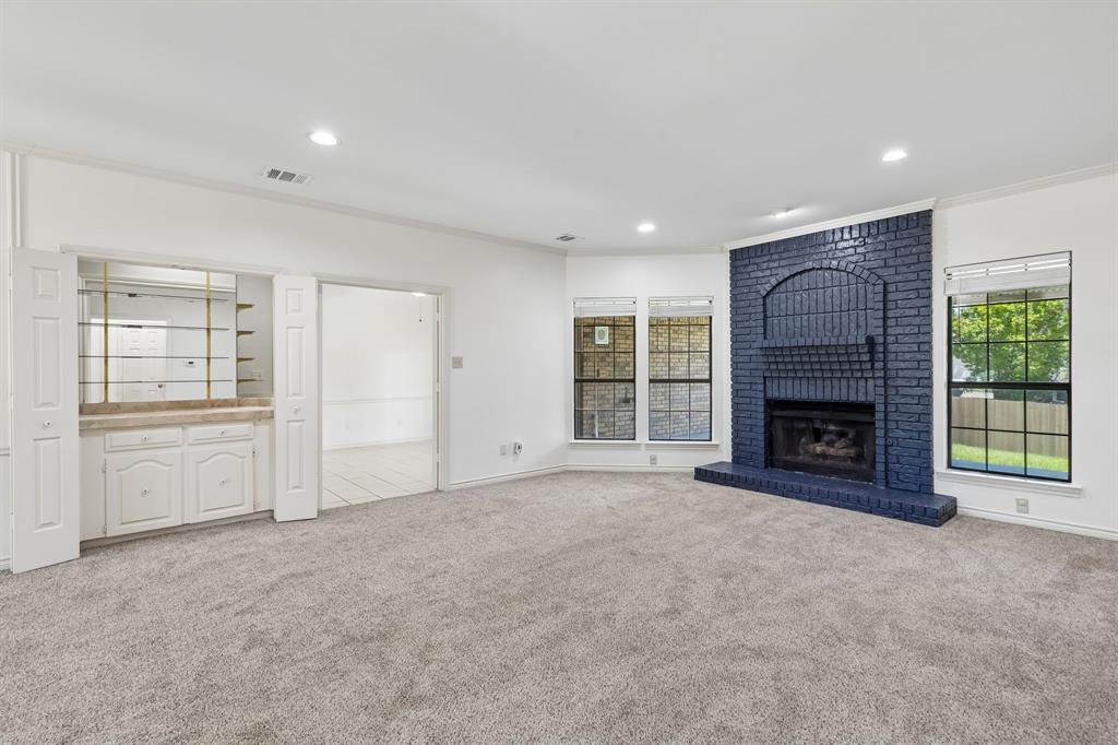 2804 Gainesborough Drive