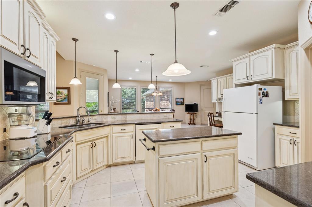 Lake Hills Estates Sec 03 - Residential