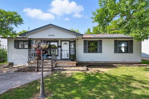 2223 Dennis Street Irving TX 75062