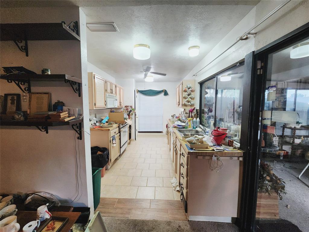 5705 Kerry Lane