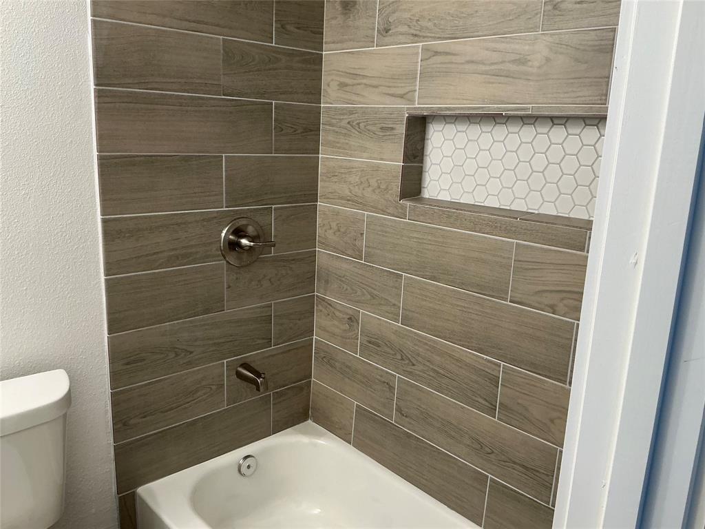 ROLLING CREEK 1ST INST - Residential