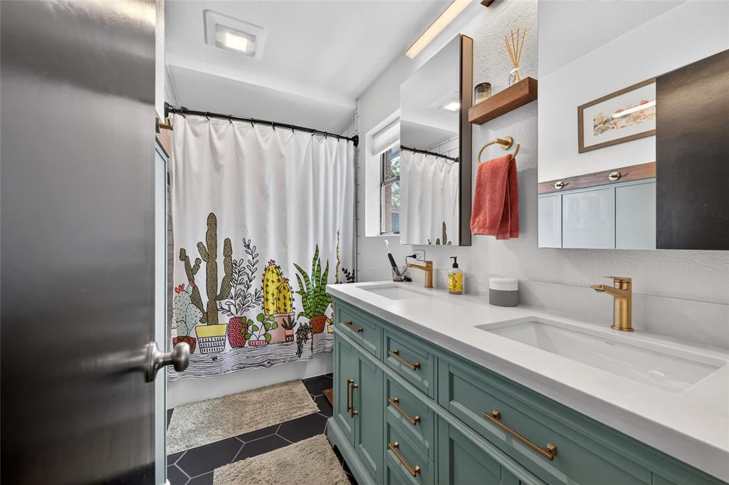 Meadowbrook East Add - Residential