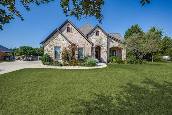 2709 WINTHROP HILL RD, ARGYLE, TX 76226 - Image cc13062cf9d7f9deccf22a3838a7caf2/1908109998