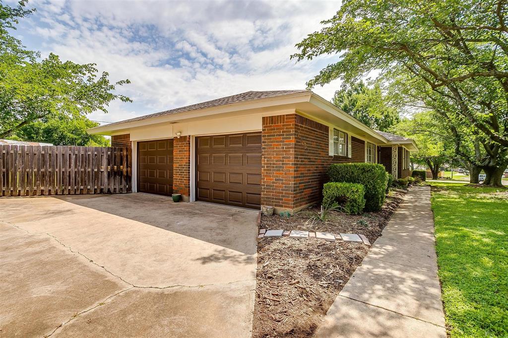 203 Lone Star Street