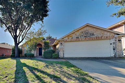 Photo of 3008 Norwich Lane, Corinth, TX 76210 (MLS # 21418549)