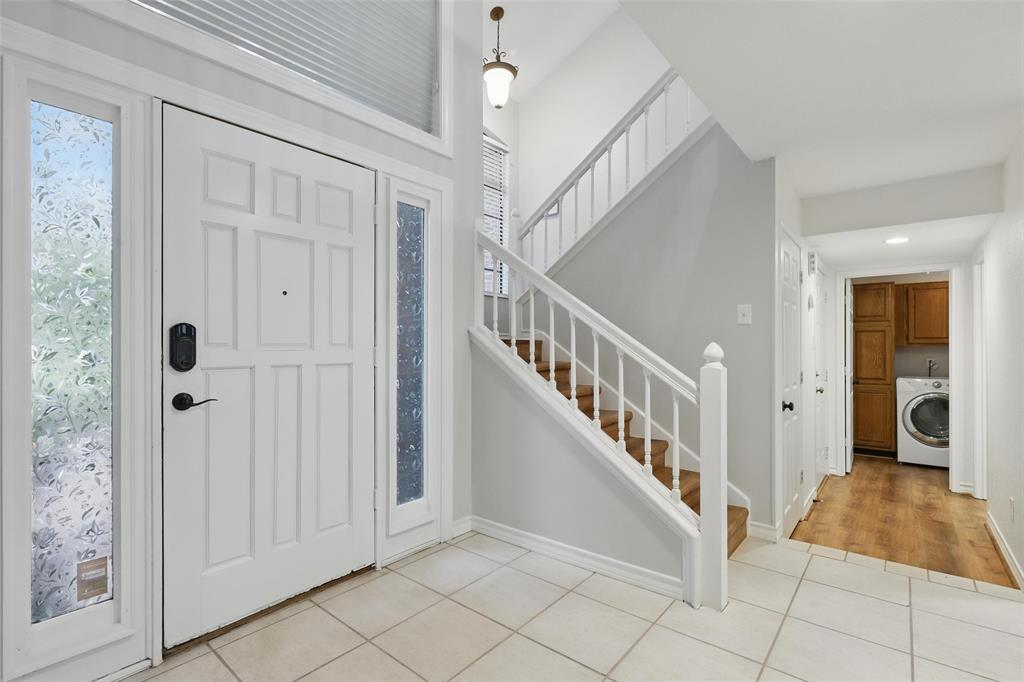 1206 Hickory Valley Court