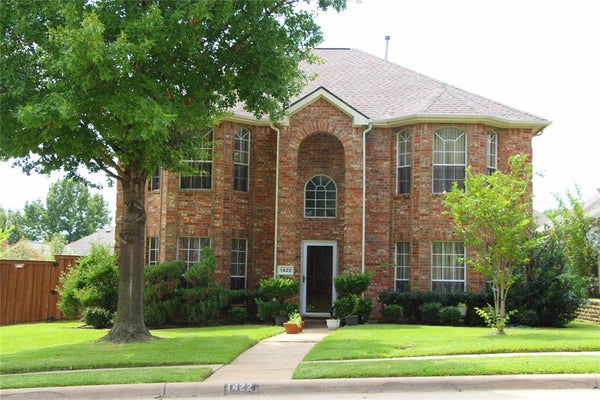 1422 SANTA FE TRL, IRVING, TX 75063 - Image cc1ad7d1e1eaa2758cbb266eddb81d0f/2797336092