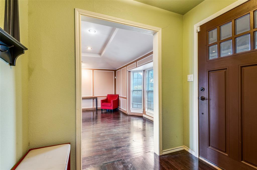 2206 Greenbriar Court