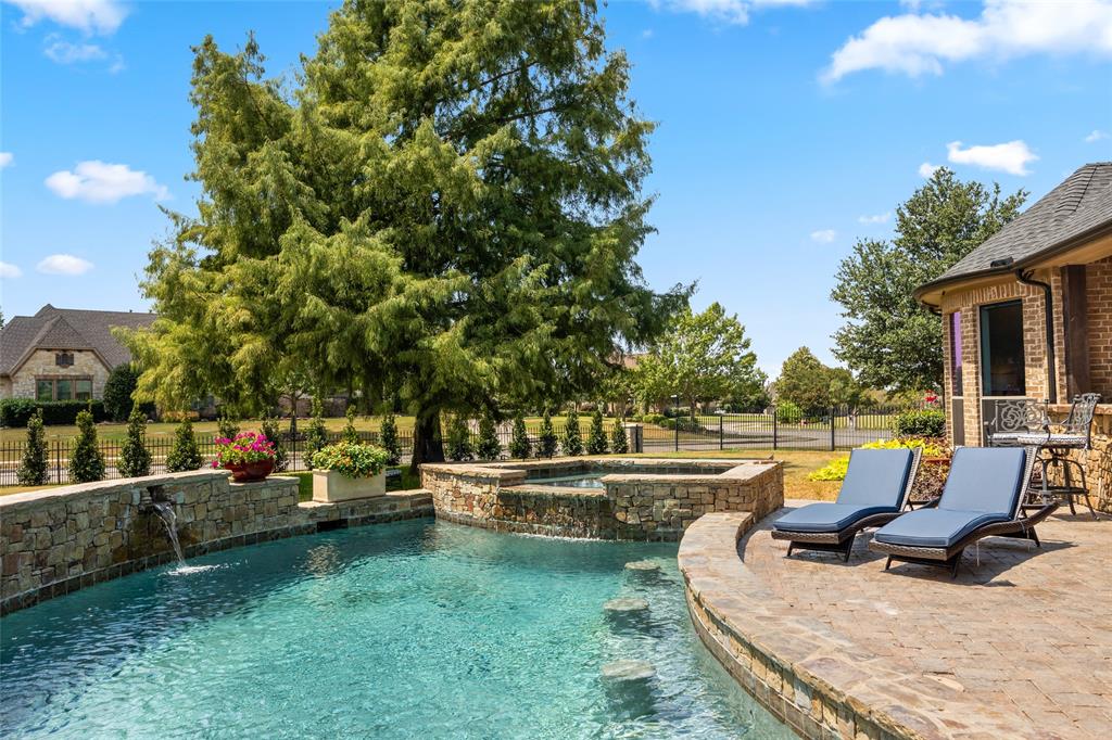 Wyndemere II - Residential