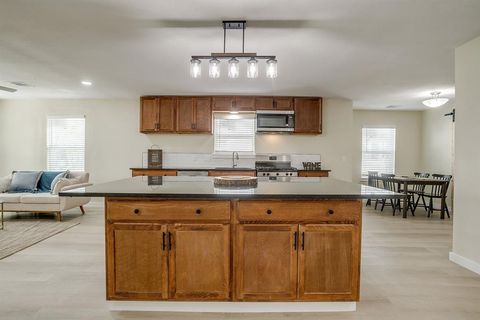 1320 Wayne Street Haltom City TX 76117