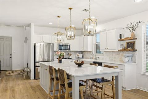 6320 Roaring Creek Denton TX 76226