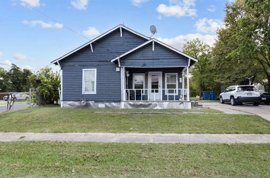 Prime Investment Opportunity on a Corner Lot in Corsicana!
Don’t miss out on this unique opportunity to own a home situated on a spacious corner lot — currently the only home on the block!  Featuring a large fenced-in backyard, this property offers ample space and privacy while being located on one of the busiest and most visible streets in Corsicana.
Whether you're a first-time home owner, an investor or looking to expand your portfolio, this property has great potential as a rental, flip, or commercial conversion (subject to zoning). The high-traffic location offers exceptional visibility and easy access, making it a standout option for future development.
Unlock the possibilities and bring your vision to life — opportunities like this don’t come around often!