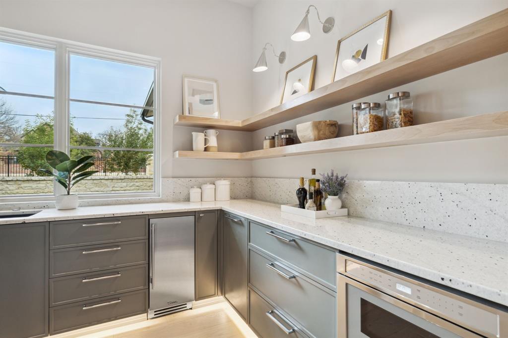 Oak Alley - Residential