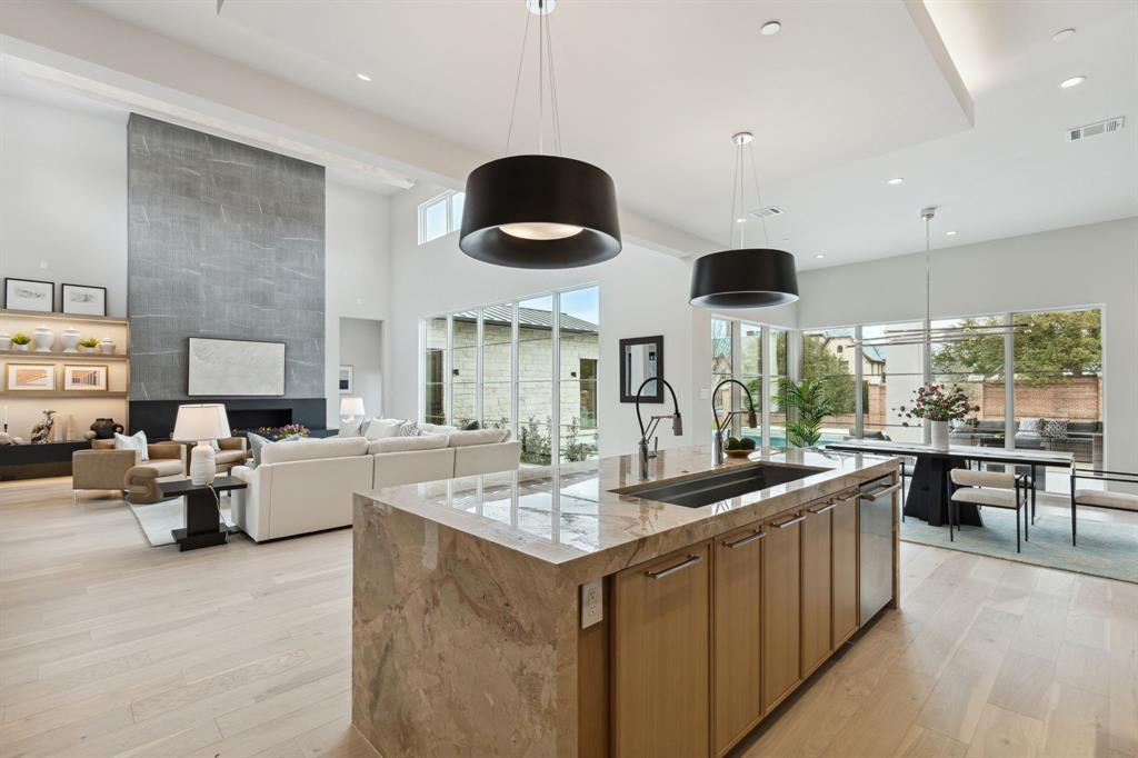 Oak Alley - Residential