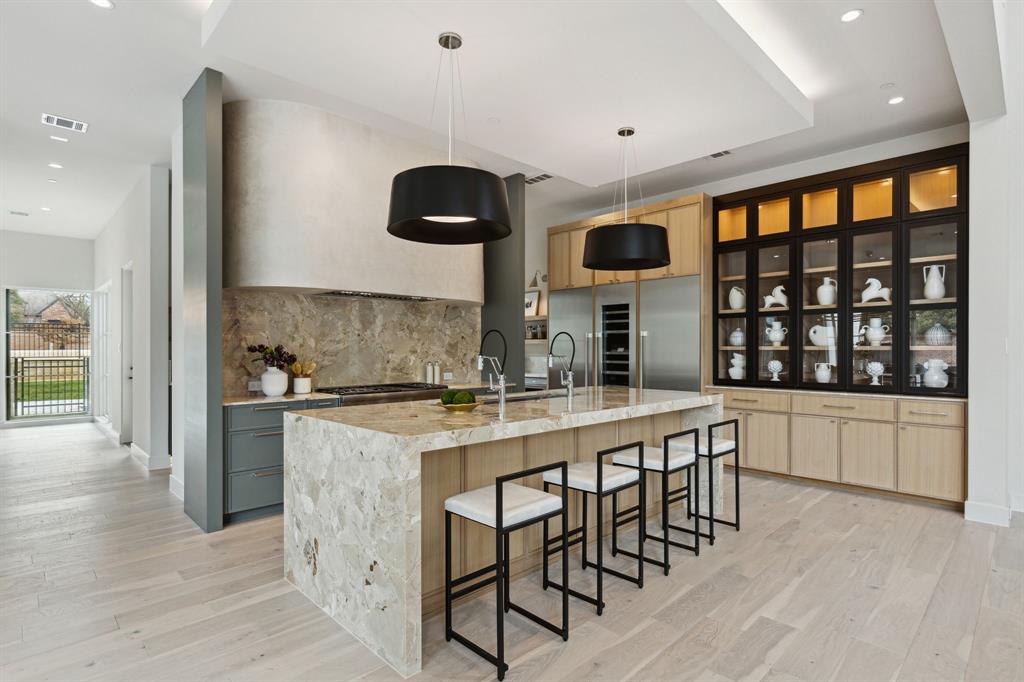 Oak Alley - Residential