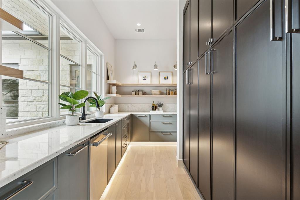 Oak Alley - Residential