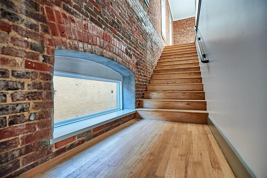 O T Ennis - Residential Lease