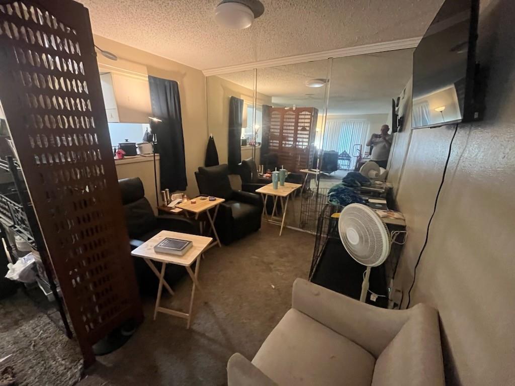 8110 Skillman Street 2048