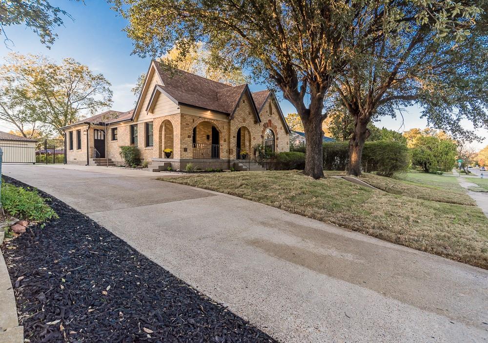 1835 Cedar Crest Boulevard