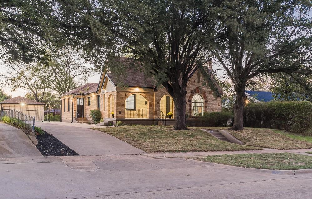 CEDAR CREST - Residential