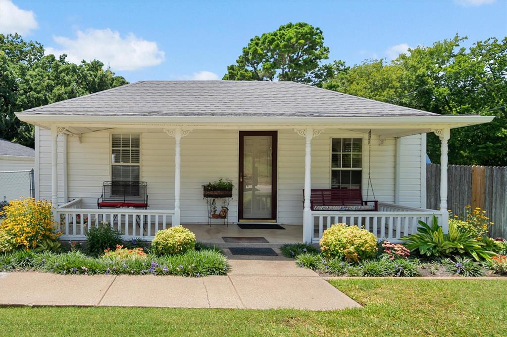 5912 Forest Hill Drive