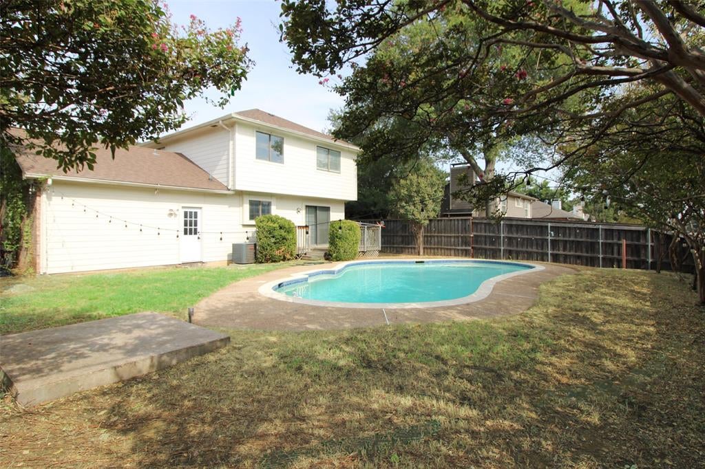 6111 Farmingdale Drive