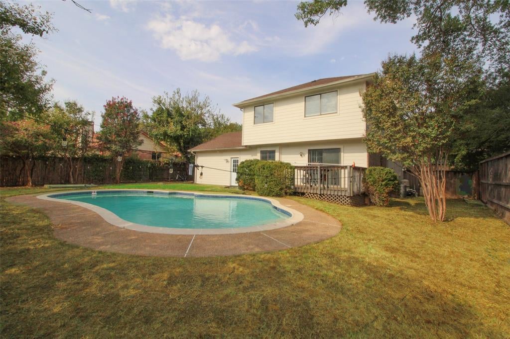 6111 Farmingdale Drive