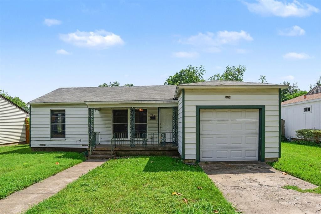 Photo of 808 Lilac Drive, Garland, TX 75040 (MLS # 21251738)