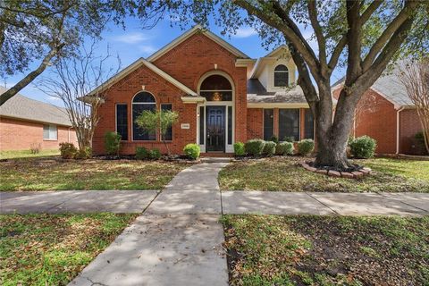 2306 Valley Creek Drive Garland TX 75040