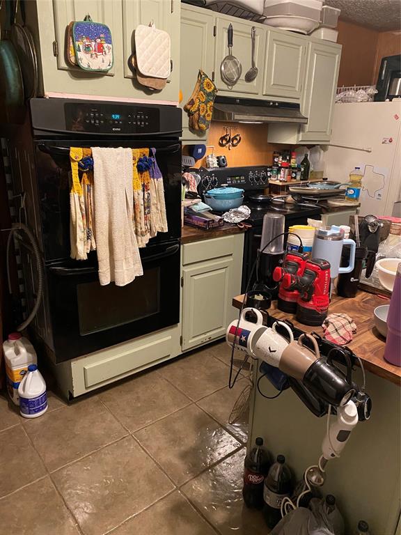 E Alvarado Surv Abs #4 - Residential