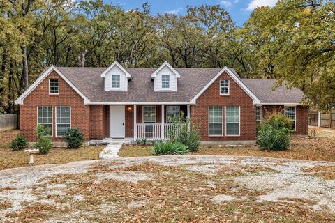 4818 Blue Water Circle Granbury TX 76049