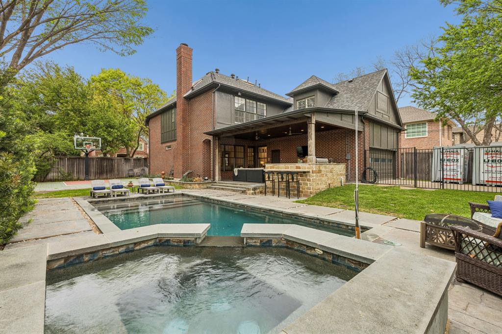 Summit Lawn - Residential