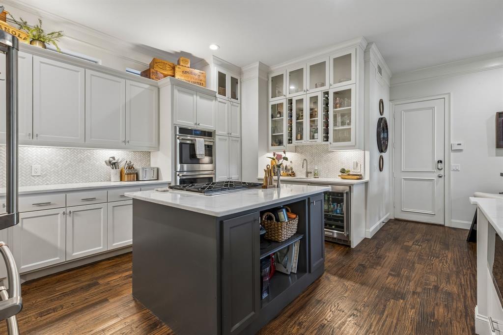 Summit Lawn - Residential