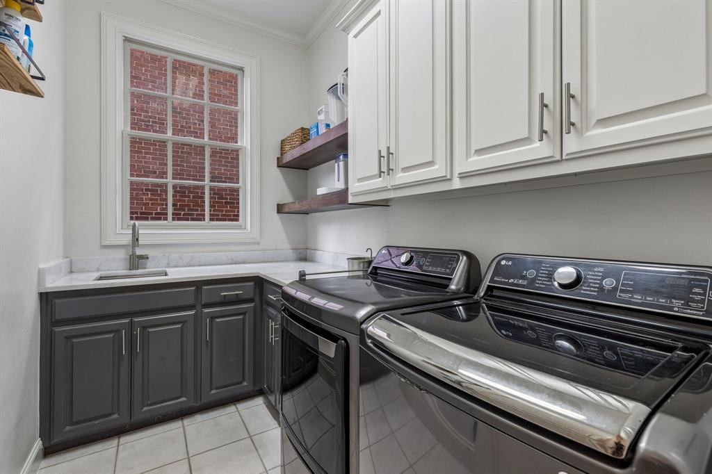 Summit Lawn - Residential