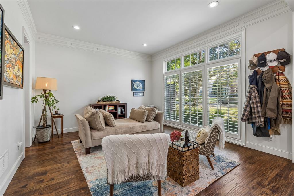 Summit Lawn - Residential