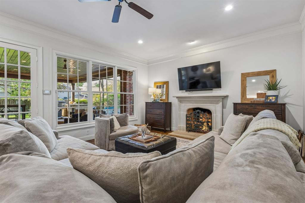 Summit Lawn - Residential