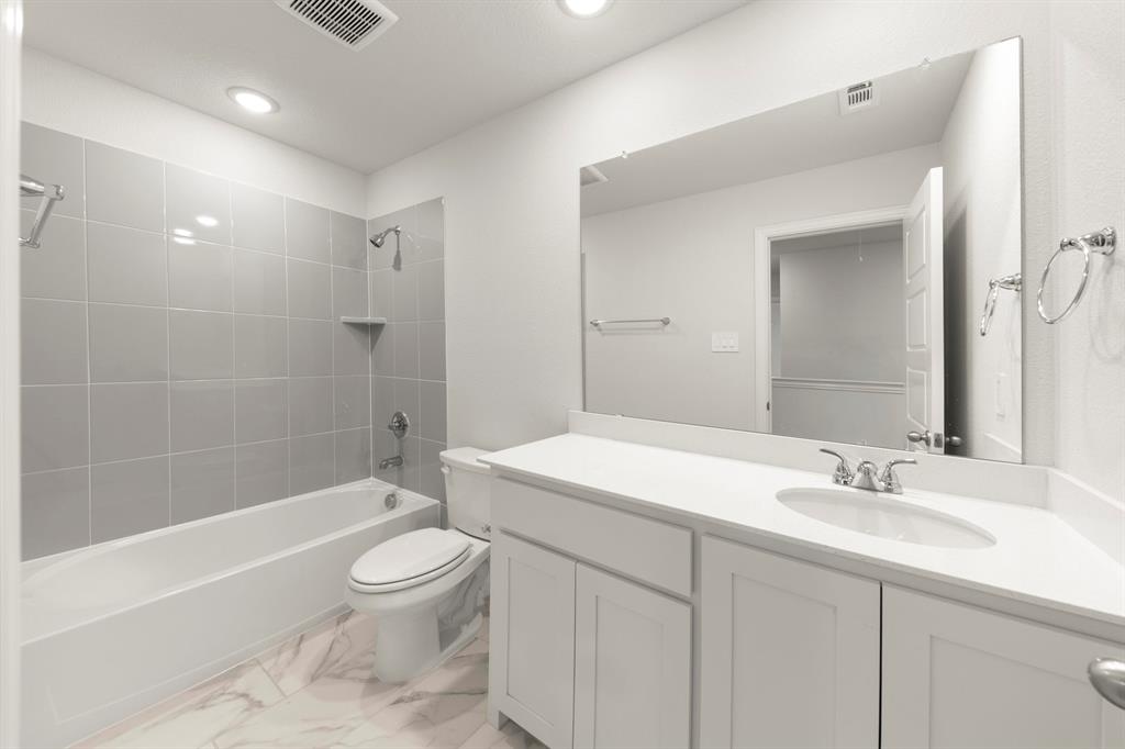 Sereno Oaks at Buckner Terrace - Residential