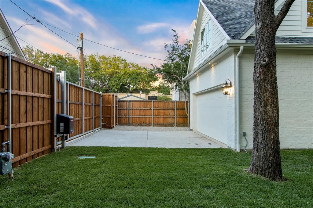 Summitt Lawn - Residential