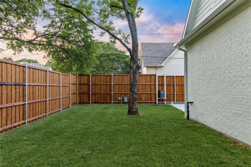 Summitt Lawn - Residential