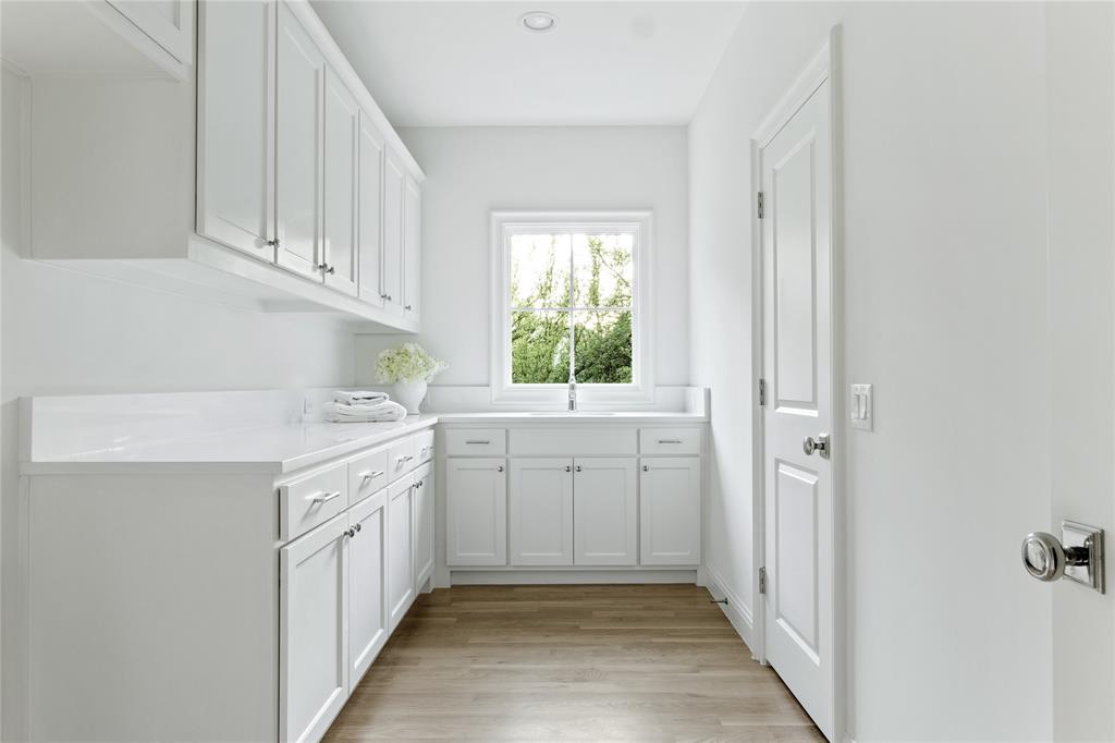 Summitt Lawn - Residential