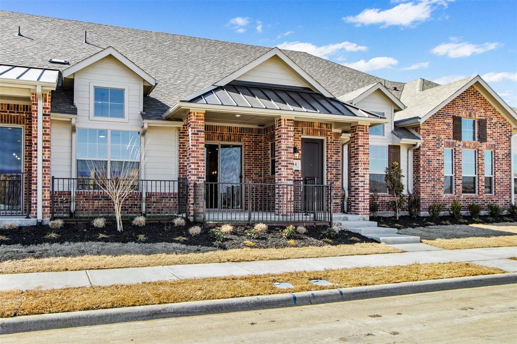 614 Tall Grass Trail